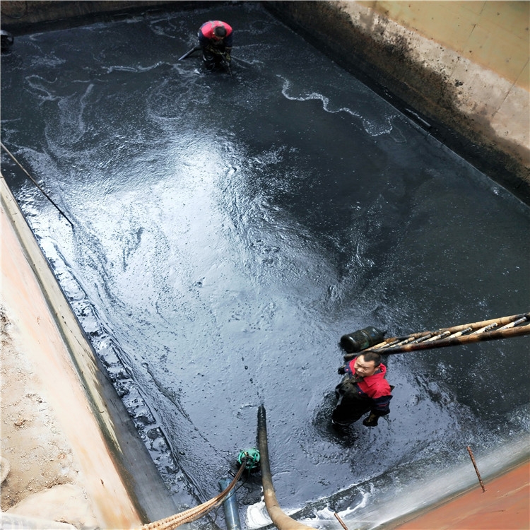 吉隆废水池清理