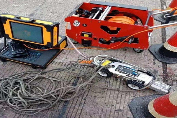 吉隆CCTV管道检测机器人