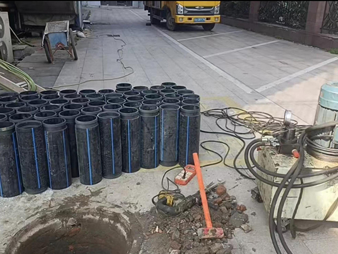 吉隆PE置换管厂家 DN315置换管 非开挖管短管置换